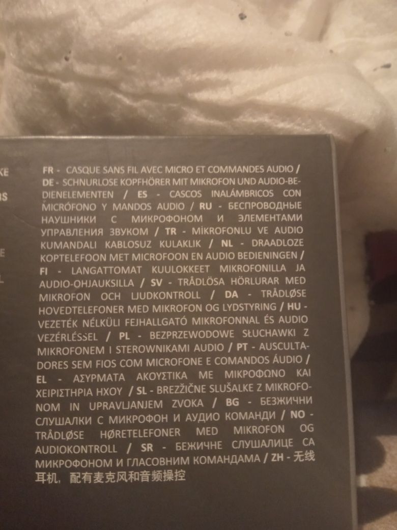 Uszkodzone słuchawki cellularline f1 perfectio
