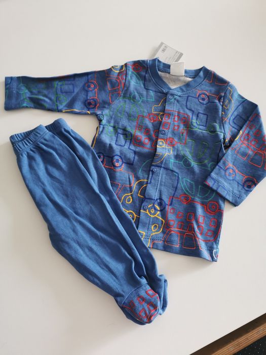 Nowa piżama dla niemowlaka