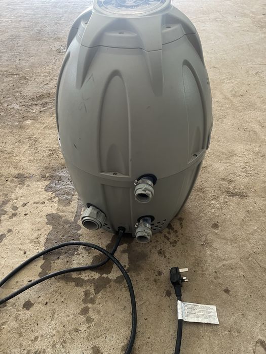 Фільтир і підігрівач води Lay-z-spa фірми Bestway