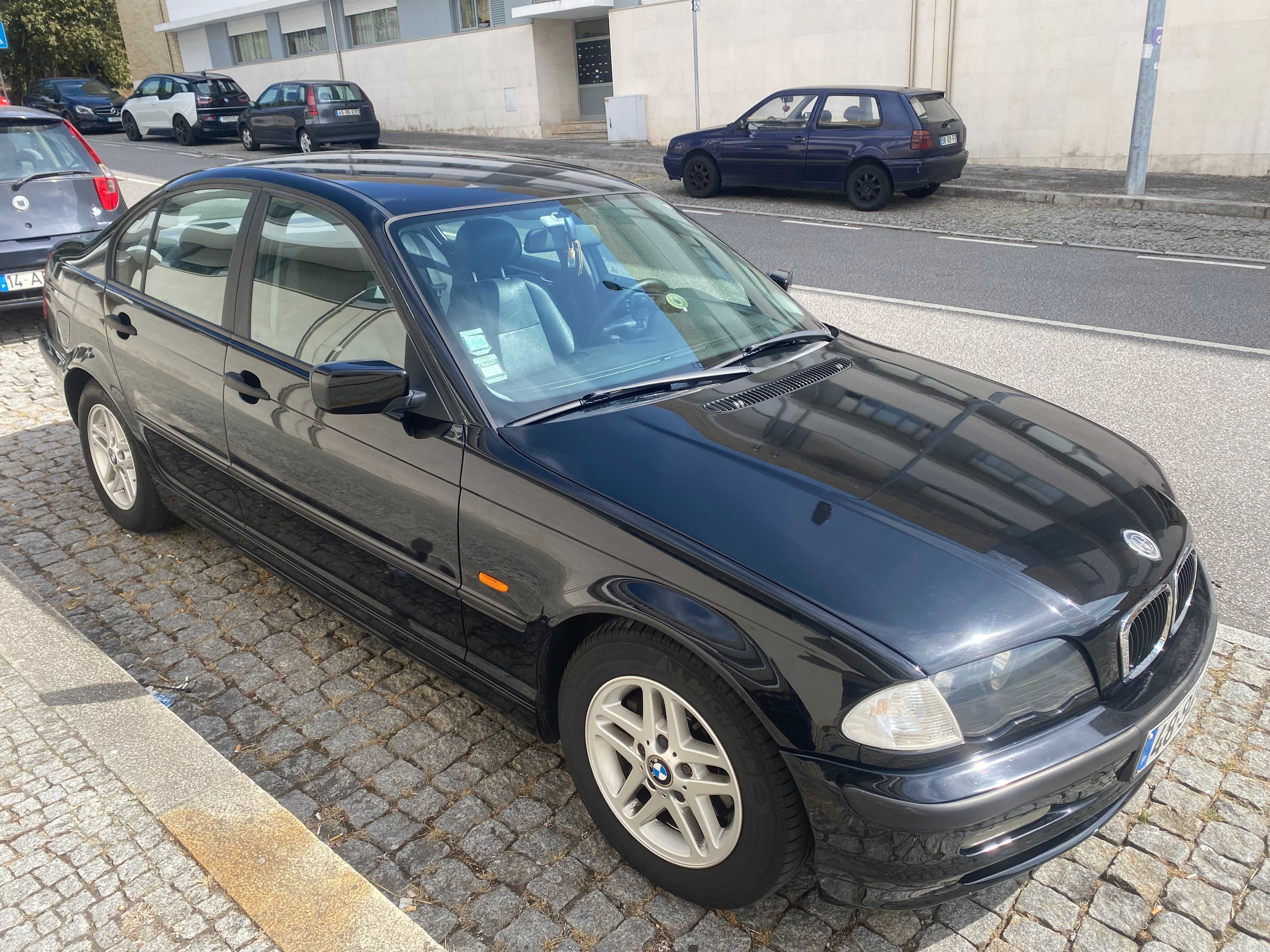 BMW 320 em bom estado geral