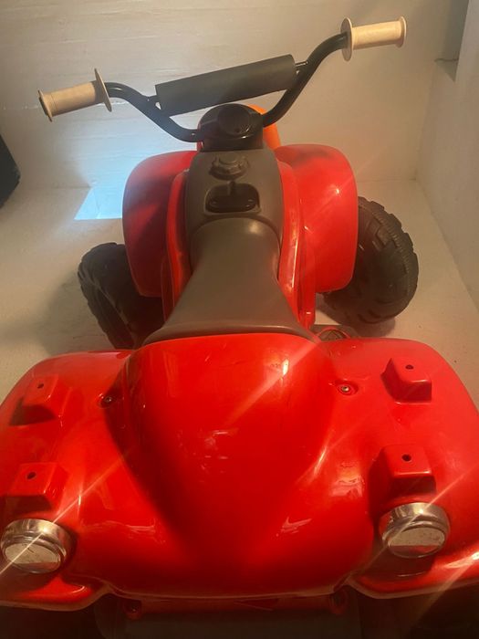 Brinquedo Carrinho elétrico de criança