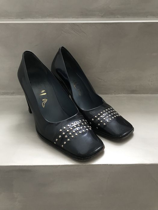 Sapatos de salto alto