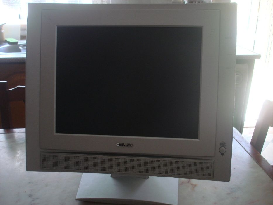 Vendo Monitores de Computador em perfeito estado.