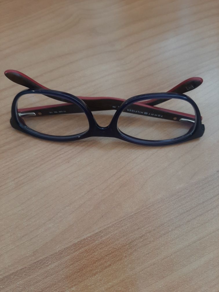 Oryginalne oprawki Tommy Hilfiger