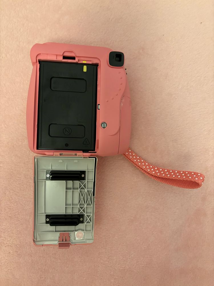Instax cor rosa.