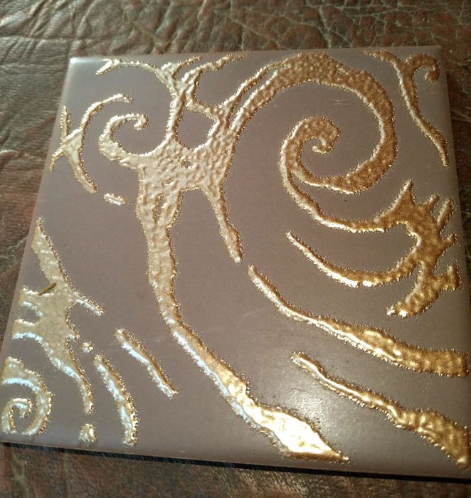 Плитка фріз, з позолотою,  10х10 см.