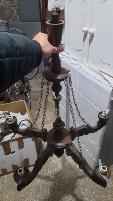 Candeeiro em pvc a imitar a madeira