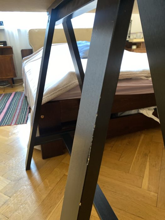 Biurko Ikea na koziołkach 150x75