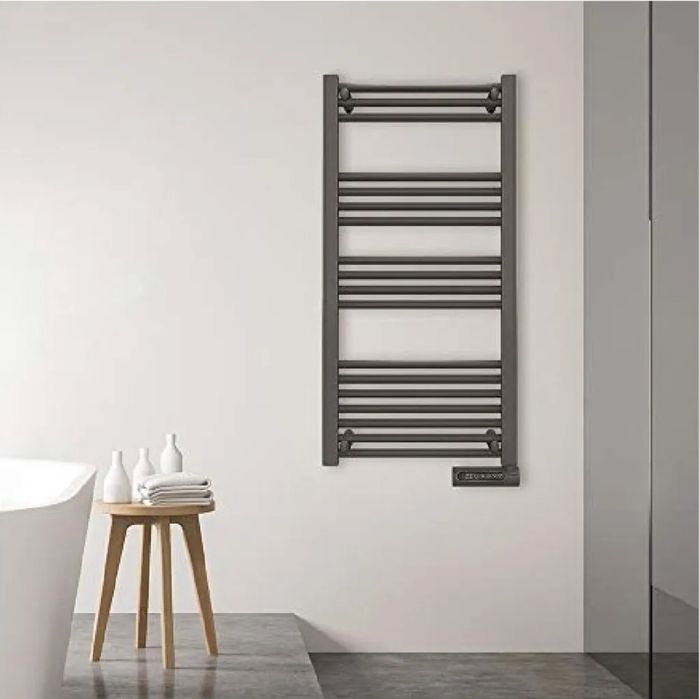 Elektryczny wieszak na ręczniki / grzejnik łaziękowy