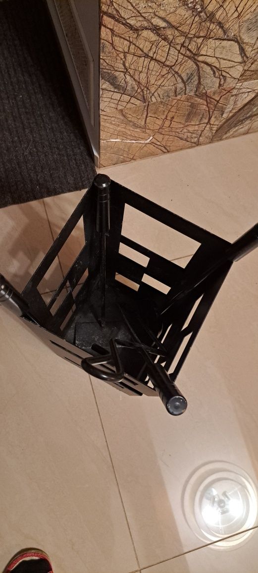 Stojak akcesoria zestaw narzędzi do kominek kominka