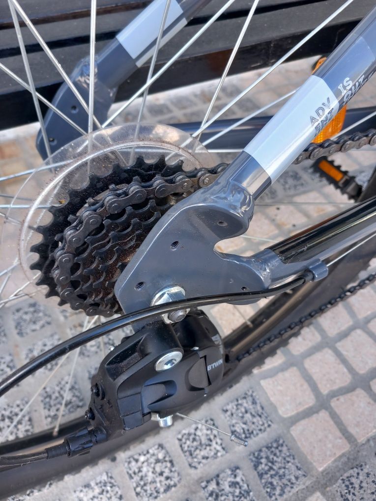 Bicicleta semi-nova