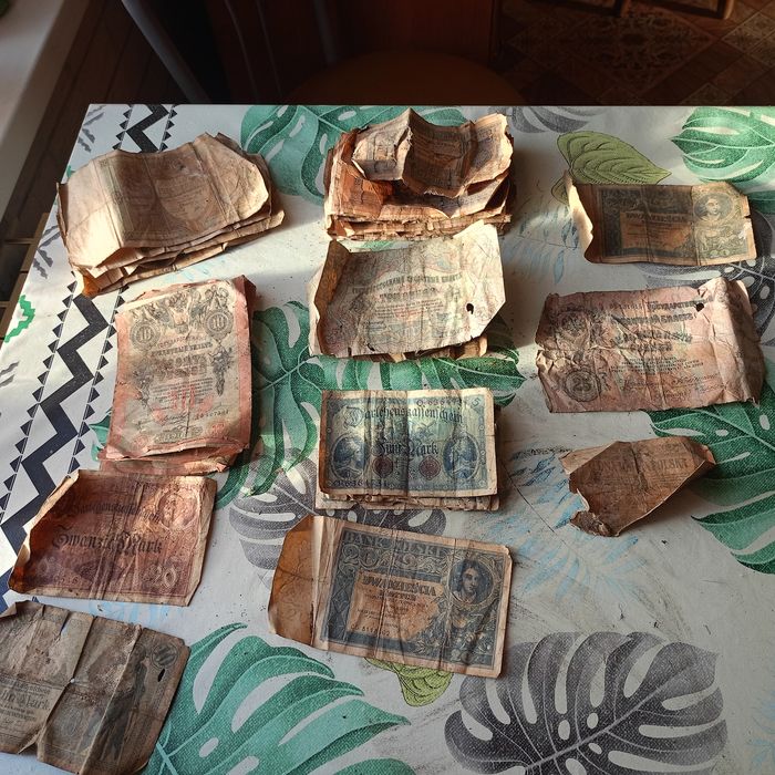 Stare banknoty polskie, niemieckie i rosyjskie