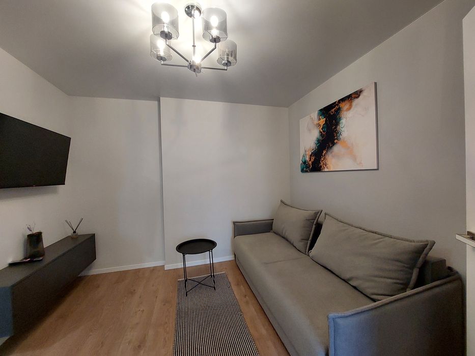 Подобова оренда VIP-КЛАСУ вул.Г.Євромайдану 9