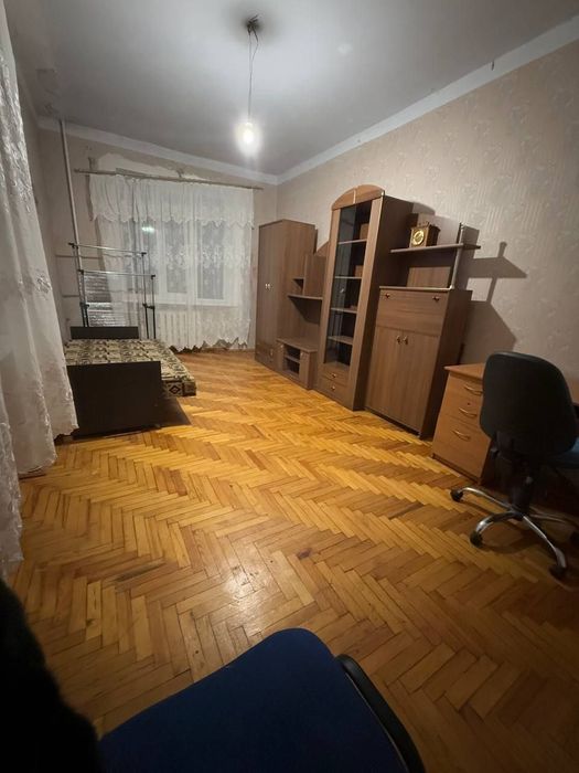 Недорога двохкімнатна на Фестивальній