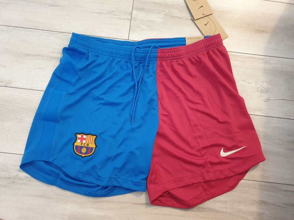 Spodenki sportowe damskie Nike FCB r l 40