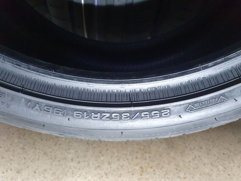 Dunlop Sport Maxx RT2 XL 255/35ZR19