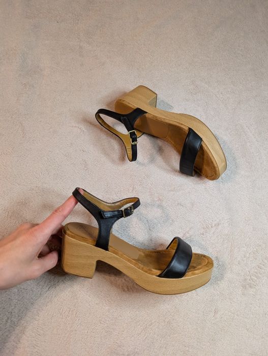 Босоніжки Unisa 38р. 24.5см натуральна шкіра