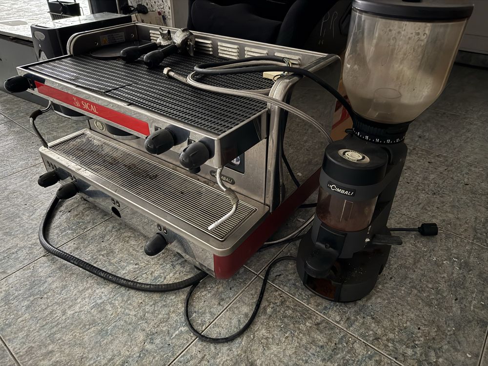 Maquina de Café LaCIMBALI Profissional