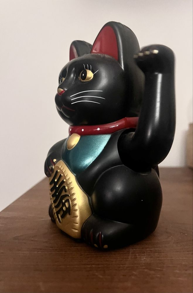 Japoński kot na szczescie i bogactwo Maneki neko