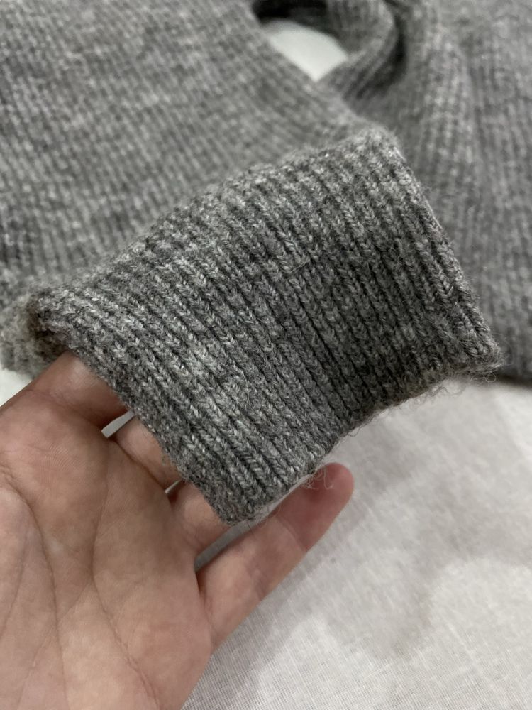 H&M Стильний сірий в’язаний светрик із квадратним вирізом