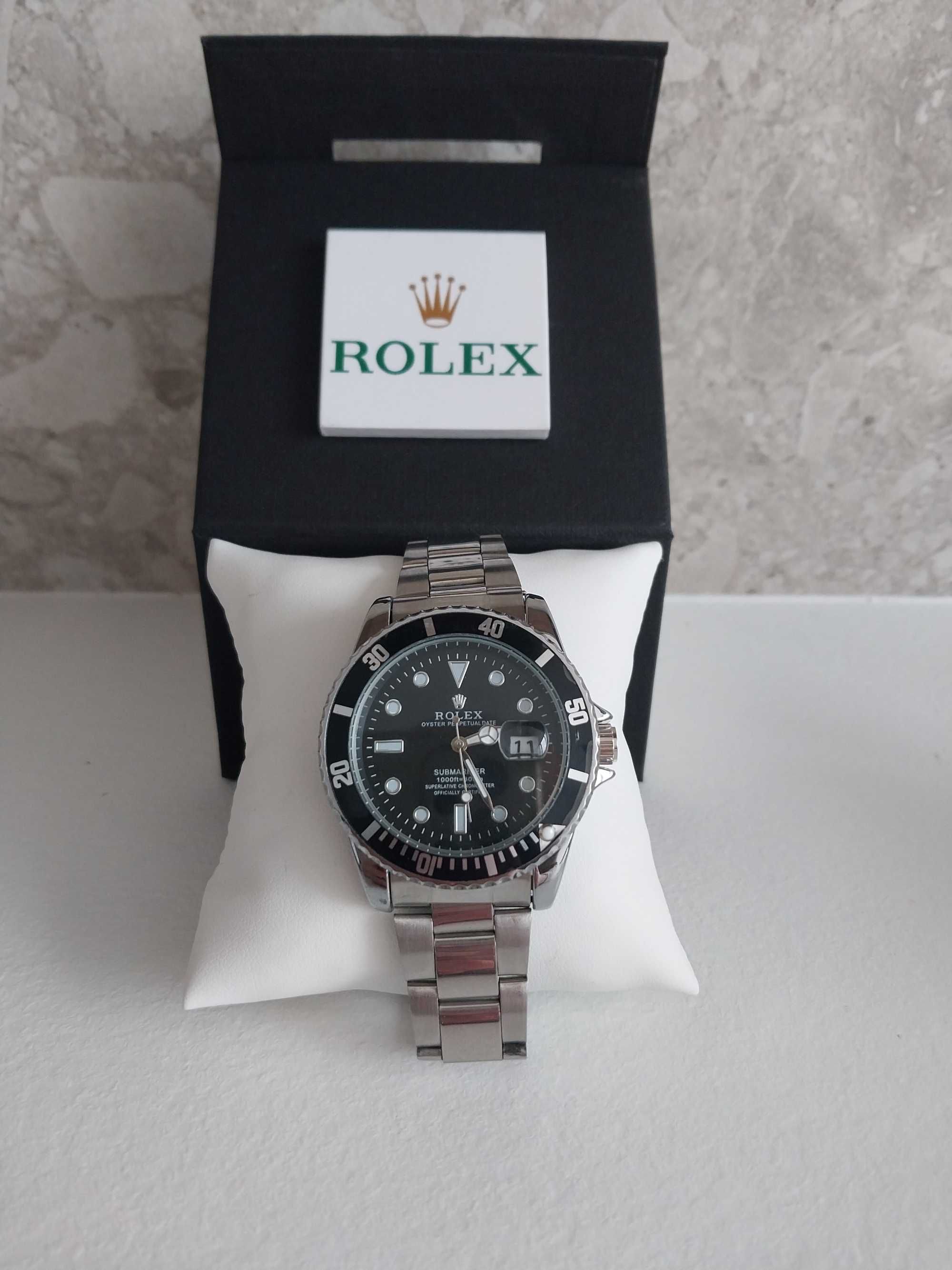Часы Rolex Submariner в коробочке