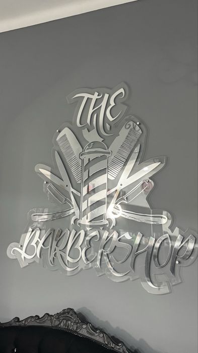 Barbershop em acrilico