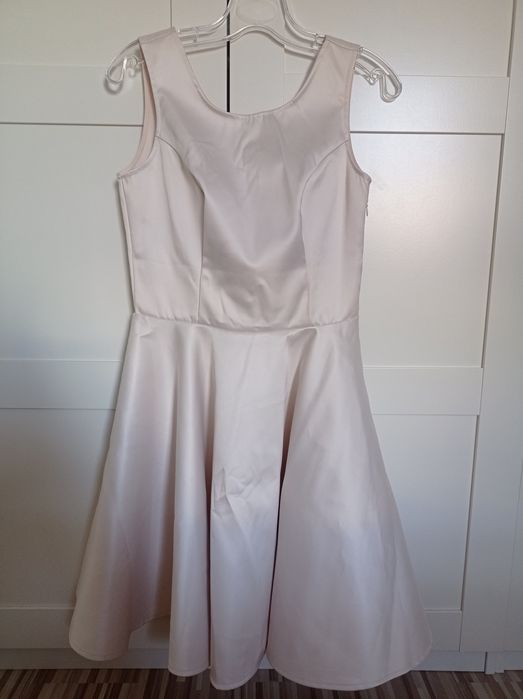 Kremowa sukienka Mohito, 36