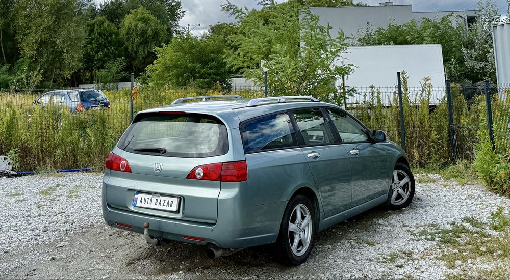 Honda Accord 2.0 > LPG > 2005 > Klima > Alufelgi > Hak > Zadbana