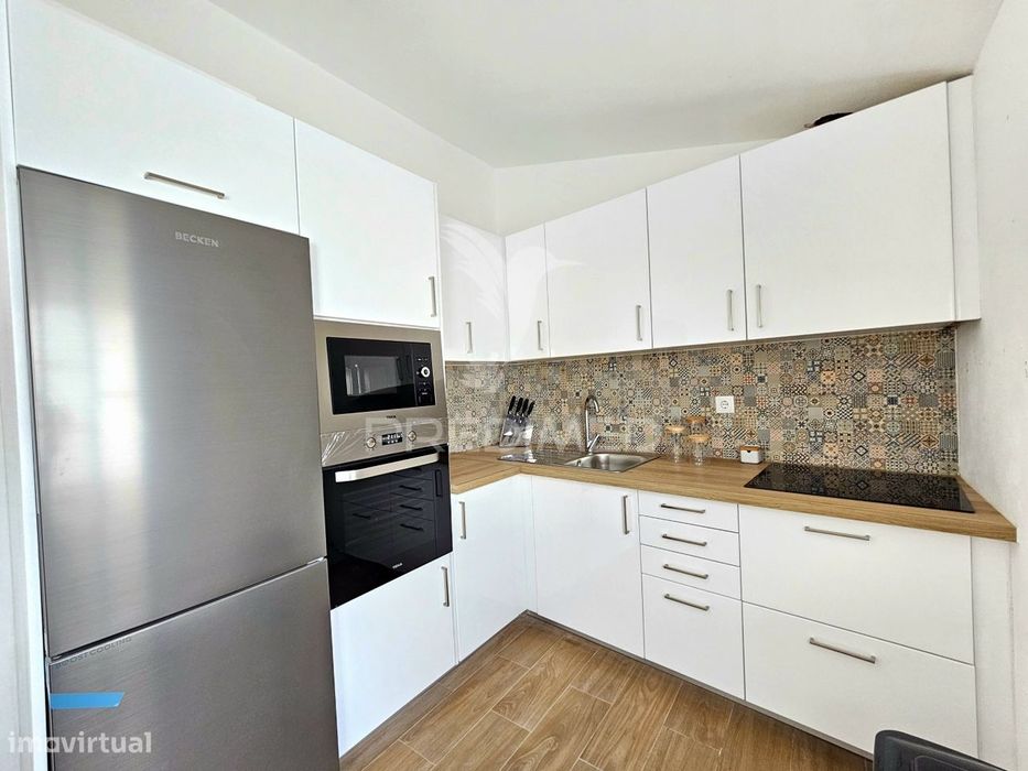 Moradia T2 totalmente renovada, localizada no centro da Vila de Cas...