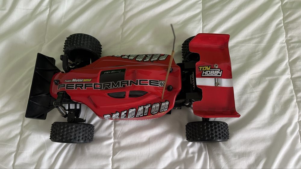 Carro Telecomandado a bateria: Motorama R/C Predator