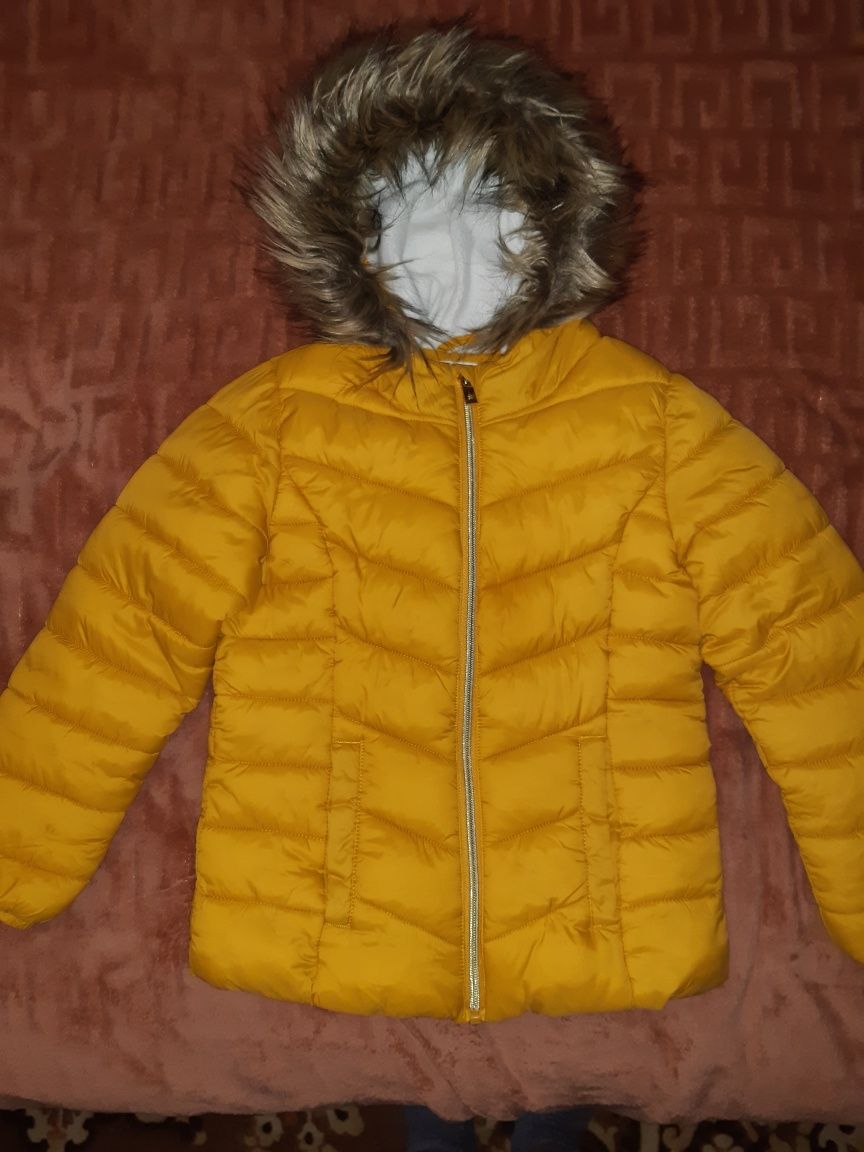 Зимня курточка на дівачку5-6років