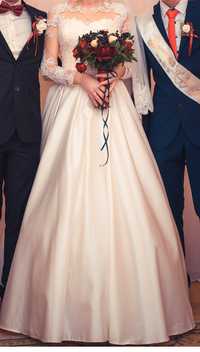 Класное,нежное,суперское свадебное платье, недорого, размер 42-44