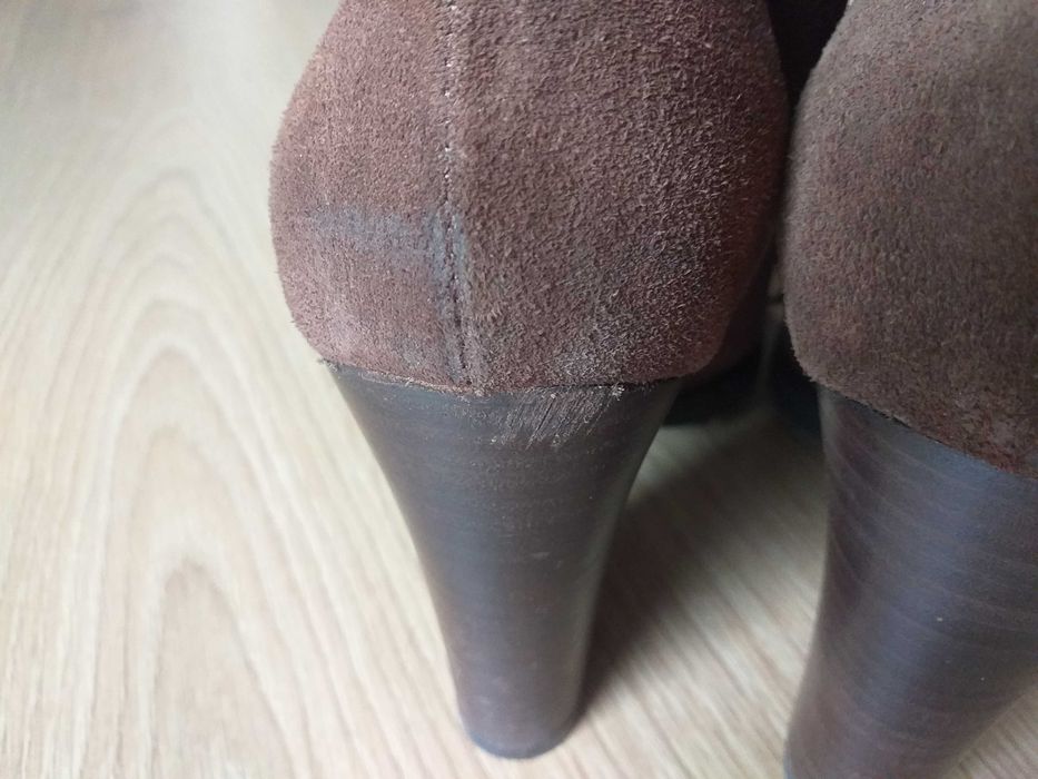 Botins de camurça de salto Mango como novos tam. 40