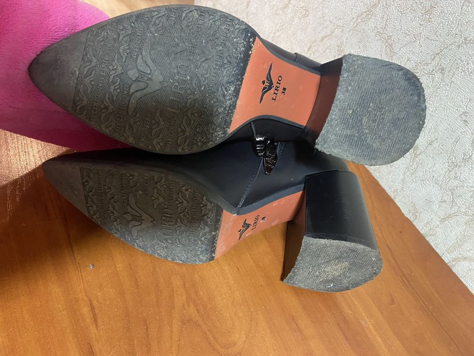 Продам шкіряні напівчоботи черевички