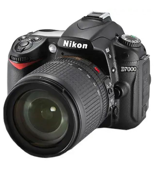 Фотоапарат дзеркальний Nikon D7000