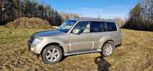 Mitsubishi Pajero Mitsubishi Pajero 4.