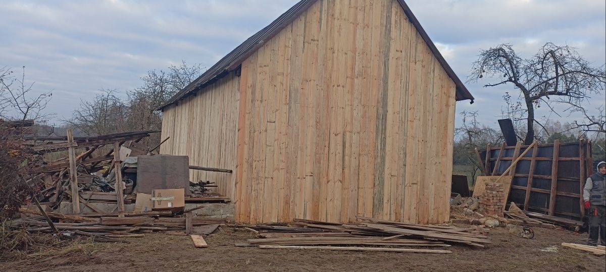 Darmowa wymiana desek na stodole stodoła na nowe deaki lub blachę