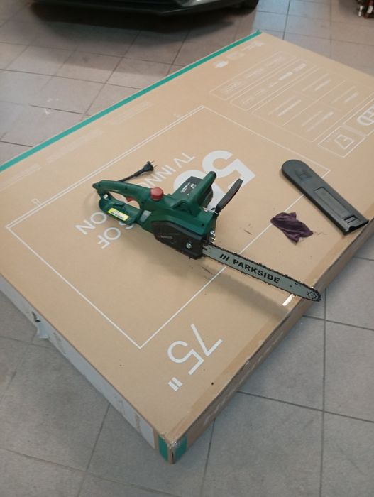 Moto serra elétrica