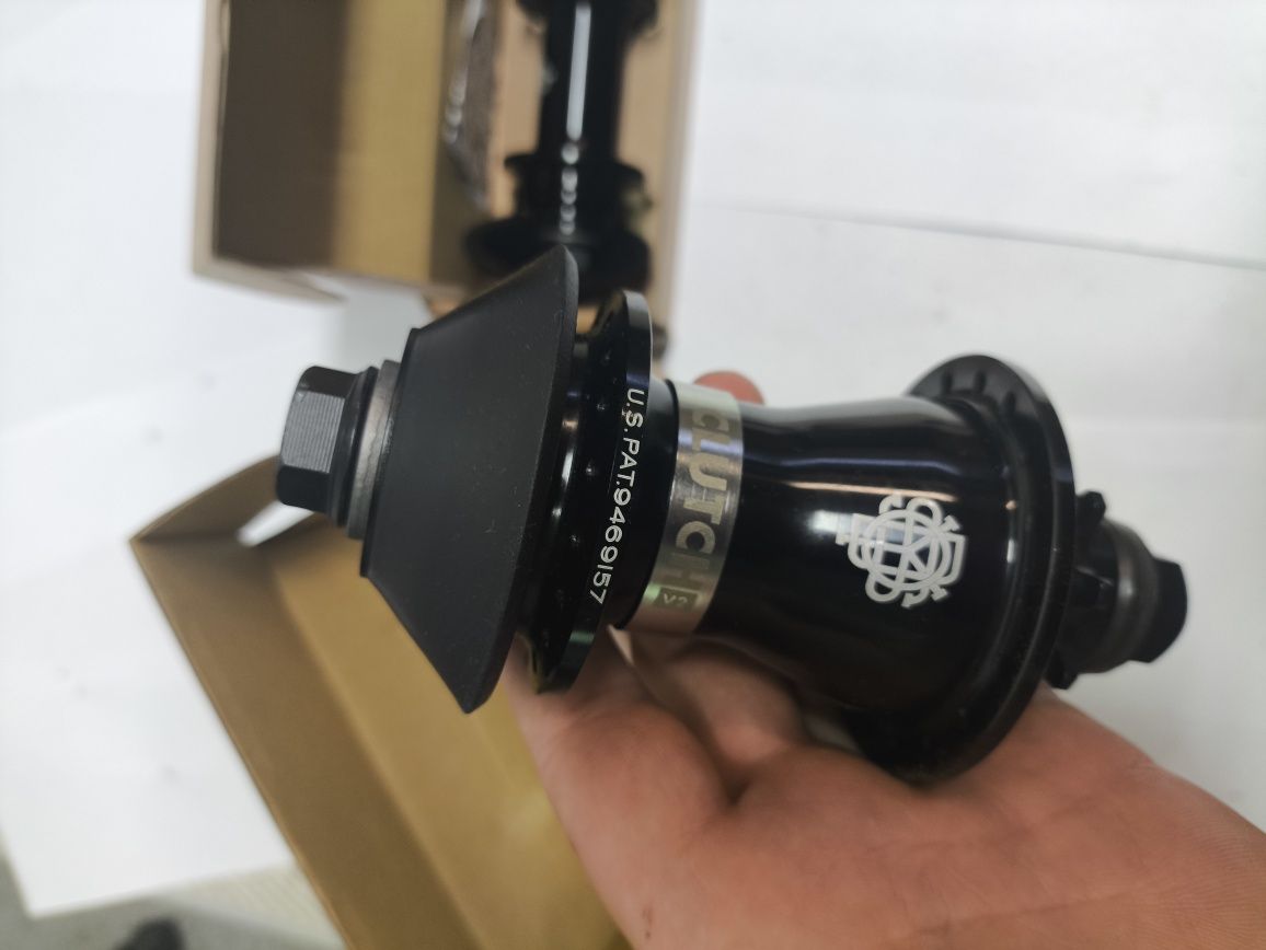 Komplet piast Odyssey Clutch V2 freecoaster + c5 front