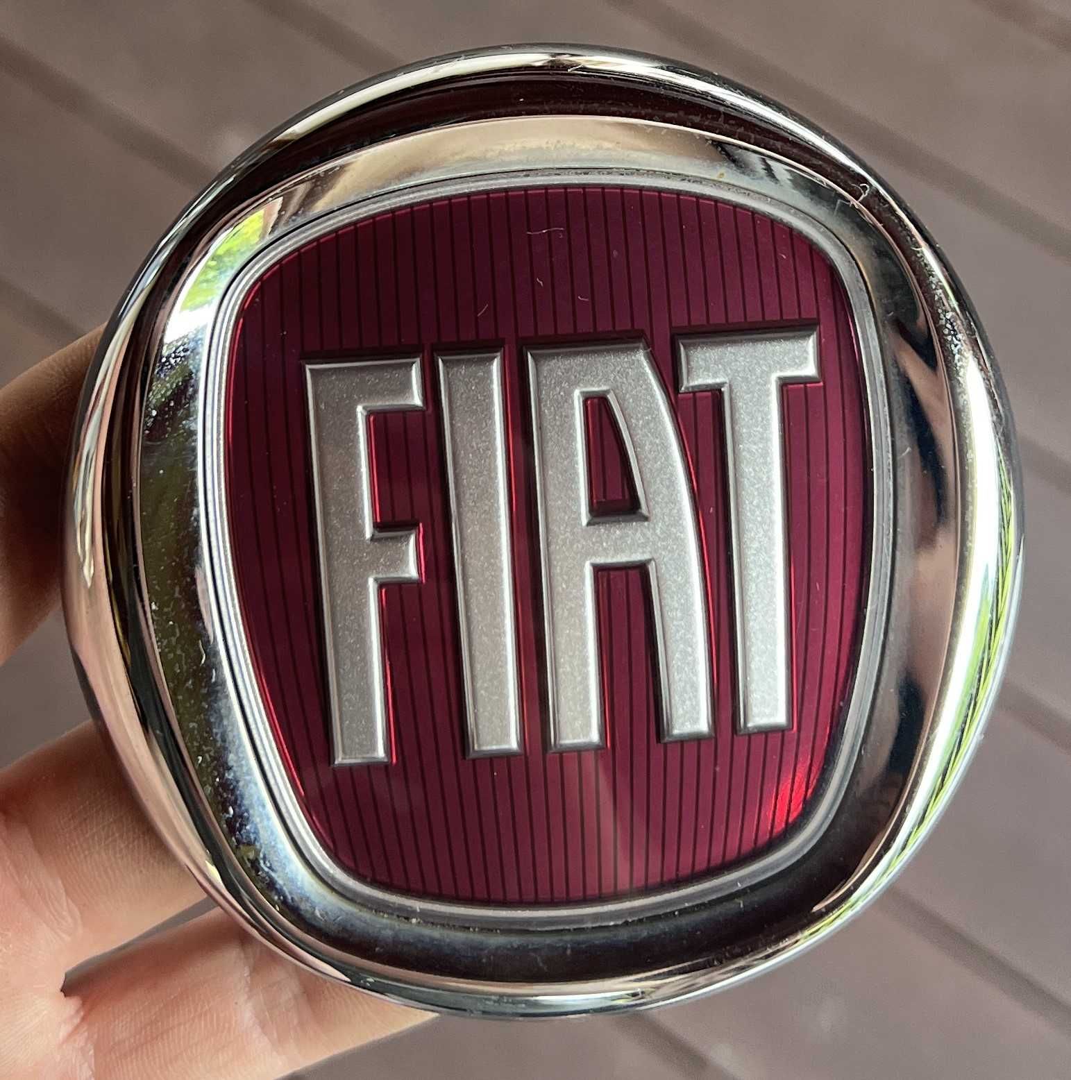 Znaczek Logo FIAT 500 klapa tylna