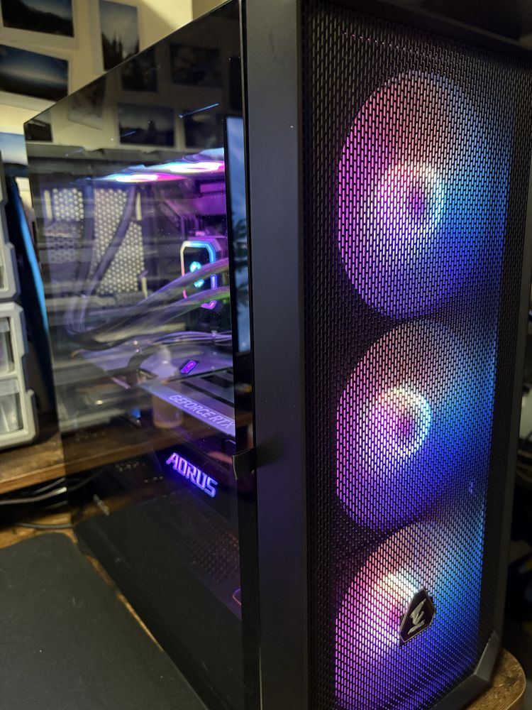 Komputer gamingowy Aorus i7-14700KF RTX 4070Ti 32 GB DDR5 1TB