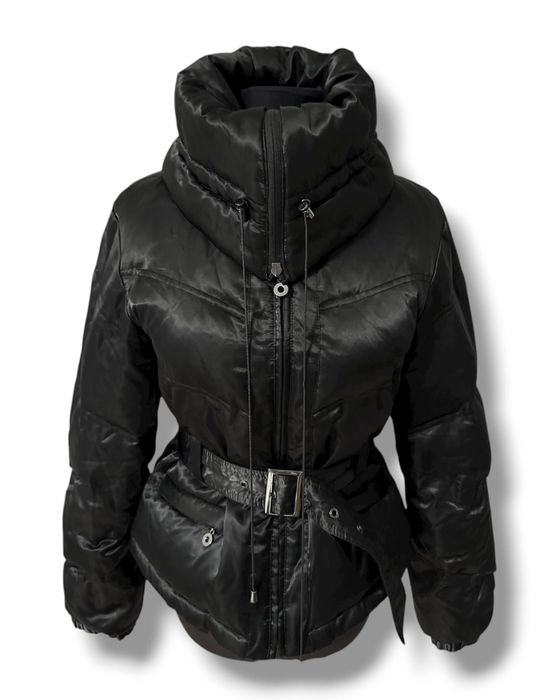 Чорна куртка з воротом