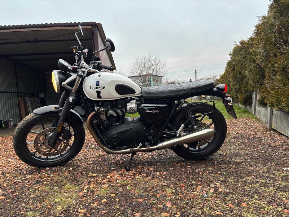 Triumph street twin 900