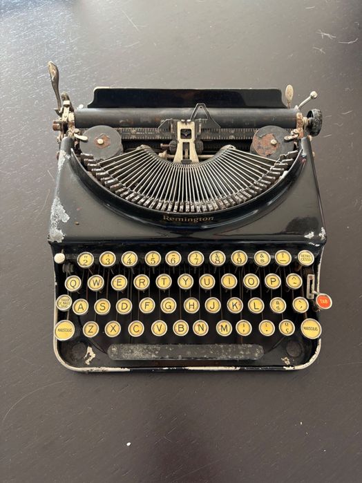 Máquina de escrever Remington Portable Model 3 - QWERTY português