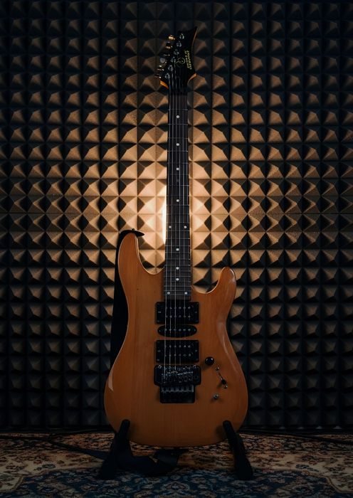 Продаю електрогітару Jinbao