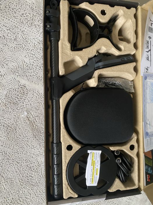 Minelab Equinox 900 — повний комплект, як новий!