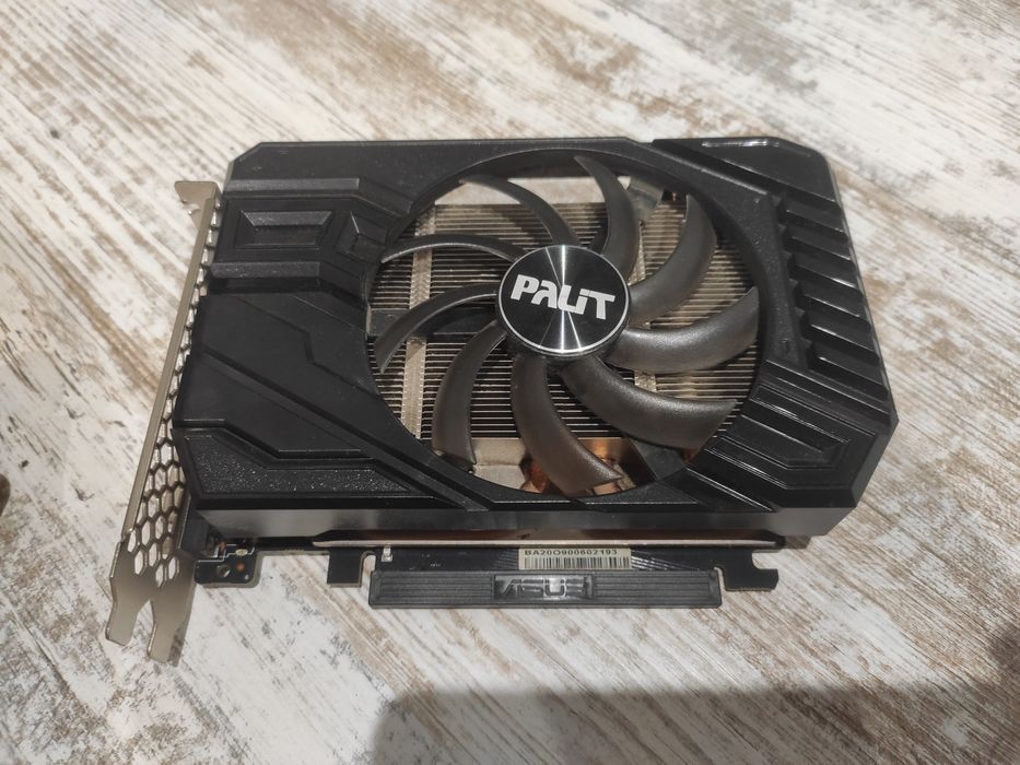 Продам Відеокарту Palit GTX 1660 Super StormX OC 6 Gb