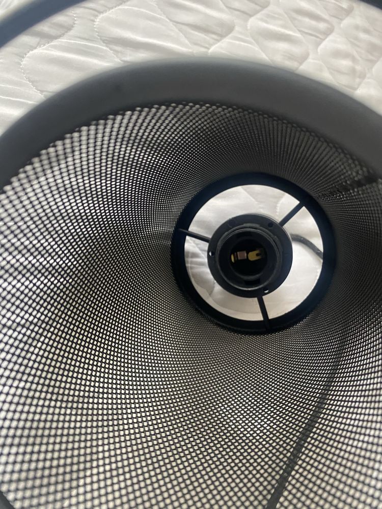 Dwie duze wiszace lampy
