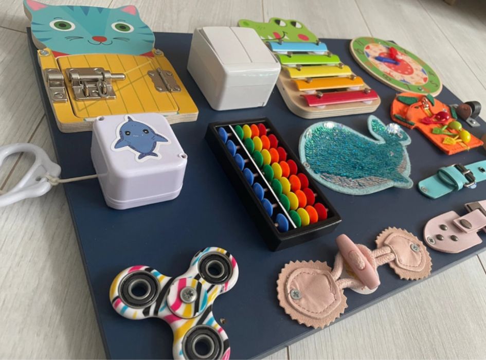 Tablica manipulacyjna, busy board, Montessori, dla dzieci