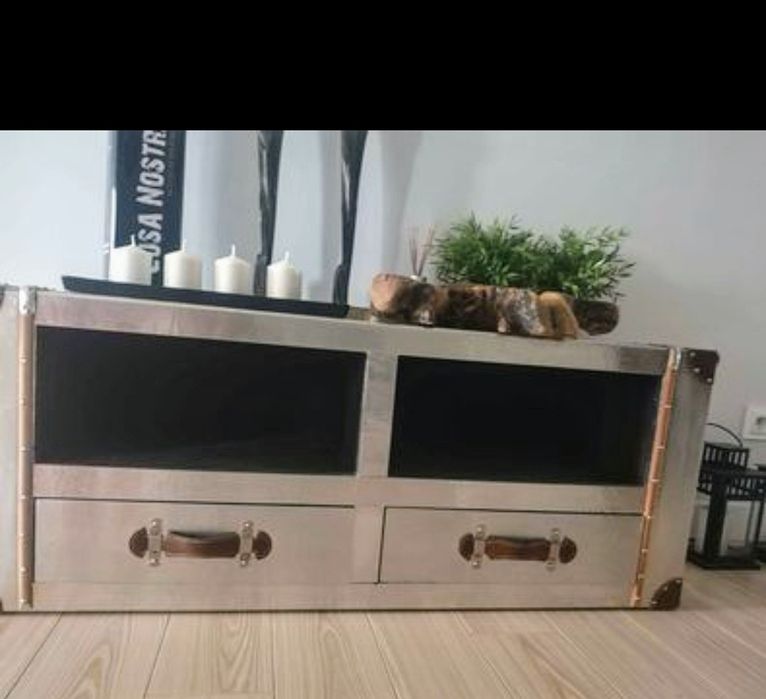 Nowoczesna komoda  w stylu loftowym